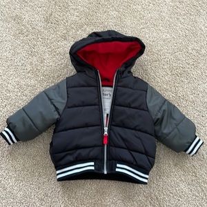 Carter’s boy winter jacket size 12 months